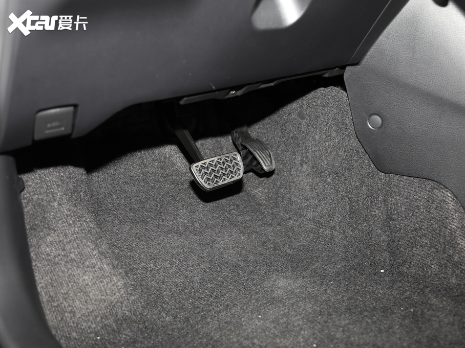 2020YARiS L  1.5L CVTA