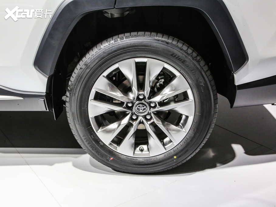 2020m_(d)  2.0L CVT(q)A