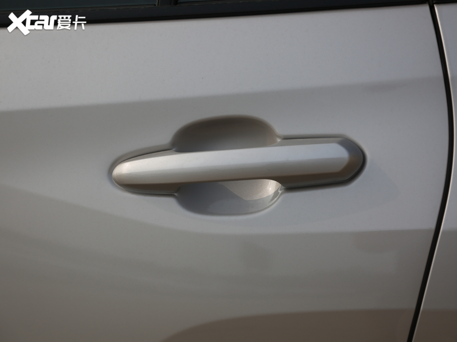 2020�����m�_  2.0L CVT�����A��