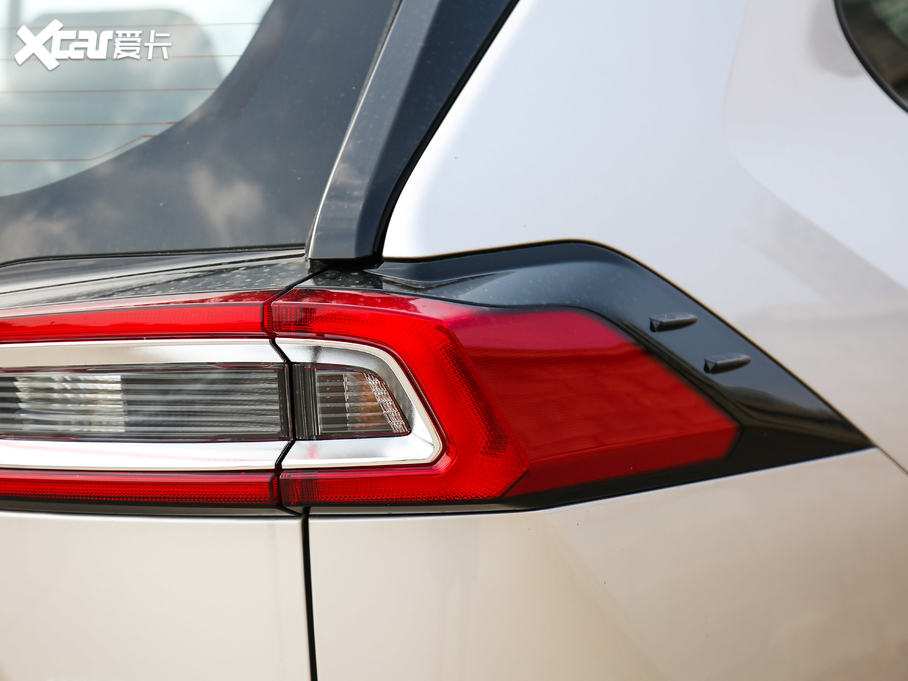 2020�����m�_  2.0L CVT�����A��