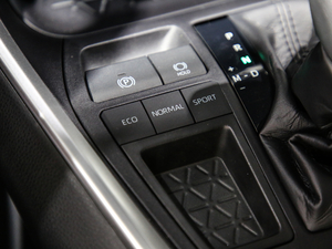 2020 2.0L CVTA п؅^