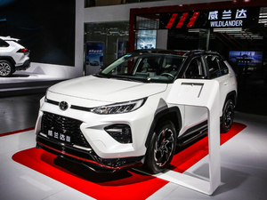 2020款2.0L CVT四驱科技版 整体外观