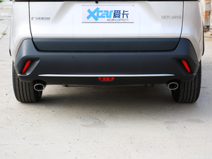 2020款 2.0L CVT两驱豪华版 排气管