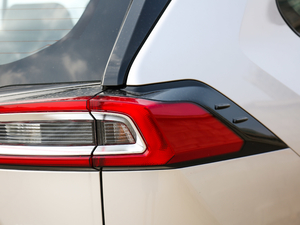 2020款 2.0L CVT两驱豪华版 细节外观