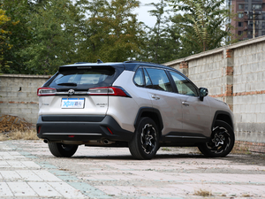 2020款2.0L CVT四驱科技版 整体外观