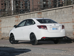 2020款1.5L CVT领先版 左后45度