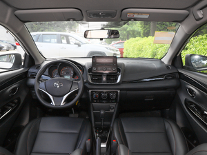 2020款1.5L CVT豪华版 内饰全景