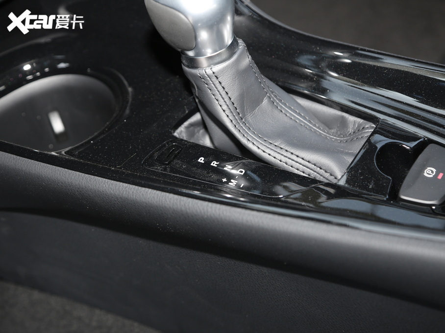 2020���S��C-HR 2.0L CVT���A��