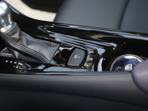 20202.0L CVTŞ V п؅^