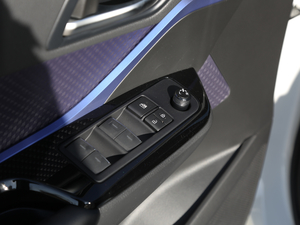 20202.0L CVTŞ п؅^(q)