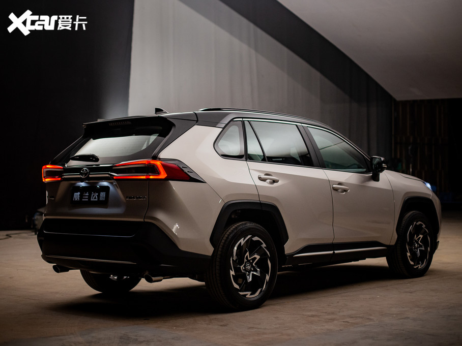 2020款威兰达 双擎双擎 2.5l cvt两驱豪华版