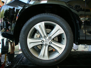 2009款3.5L 四驱豪华版 轮圈