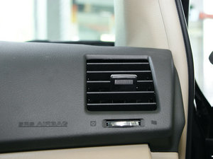 2009款3.5L 四驱豪华版 中控区
