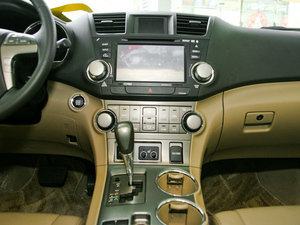2009款3.5L 四驱豪华版 中控台