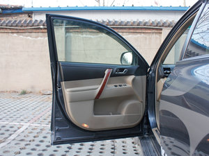 2009款3.5L 四驱豪华导航版 驾驶位车门