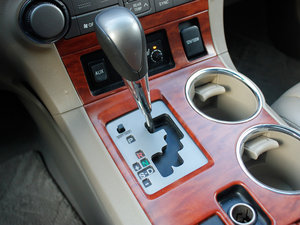 2009款3.5L 四驱豪华导航版 换挡杆
