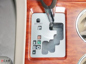 2009款2.7L 两驱至尊版 中控区