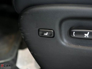 2009款2.7L 两驱豪华导航版 空间座椅