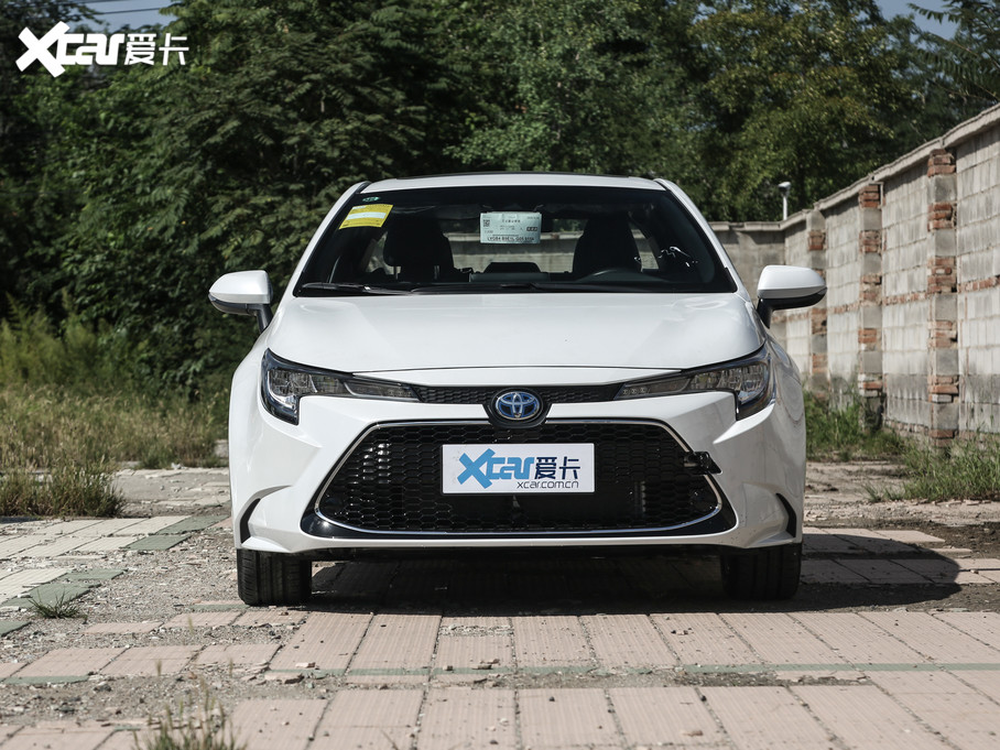 2021款雷凌 双擎双擎 1.8h e-cvt豪华版