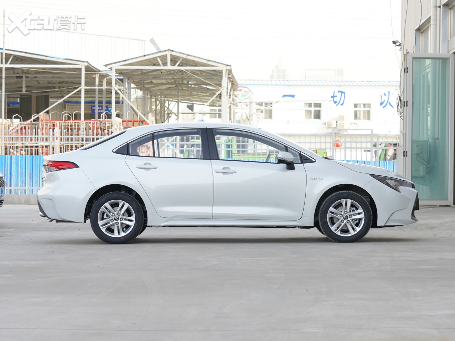 2021p p 1.8H E-CVTIȰ