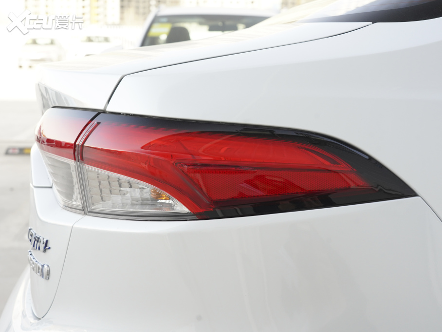 2021p p 1.8H E-CVTIȰ