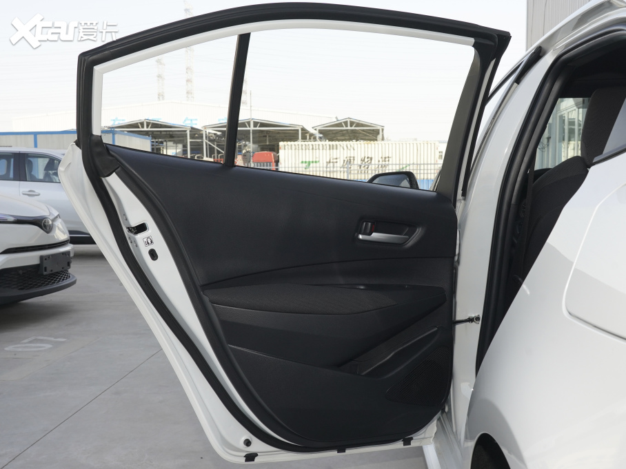 2021p p 1.8H E-CVTIȰ