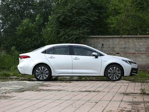 2021p 1.8H E-CVT\Ӱ w^