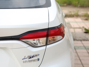 2021p 1.8H E-CVT\Ӱ β