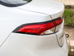 2021p 1.8H E-CVT\Ӱ (ji)^