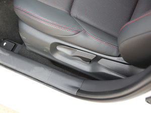 2021p 1.8H E-CVT\Ӱ g