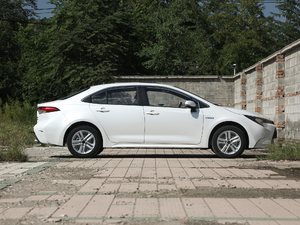 2021p 1.8H E-CVTA w^