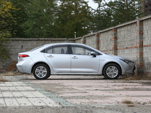 2021p 1.8H E-CVTA w^