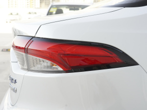 2021p 1.8H E-CVTIȰ ^