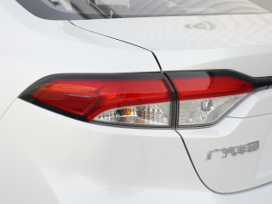 2021p 1.8H E-CVTIȰ ^