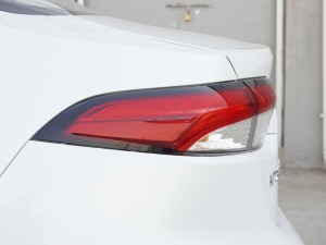 2021p 1.8H E-CVTIȰ ^