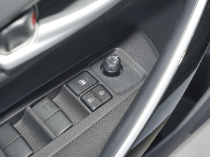 2021p 1.8H E-CVTI(lng)Ȱ п؅^(q)