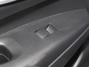 2021p 1.8H E-CVTA ܇ƅ^(q)