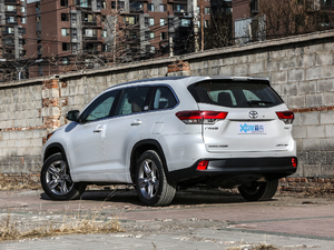 2020款2.0T 百万纪念款 左后45度