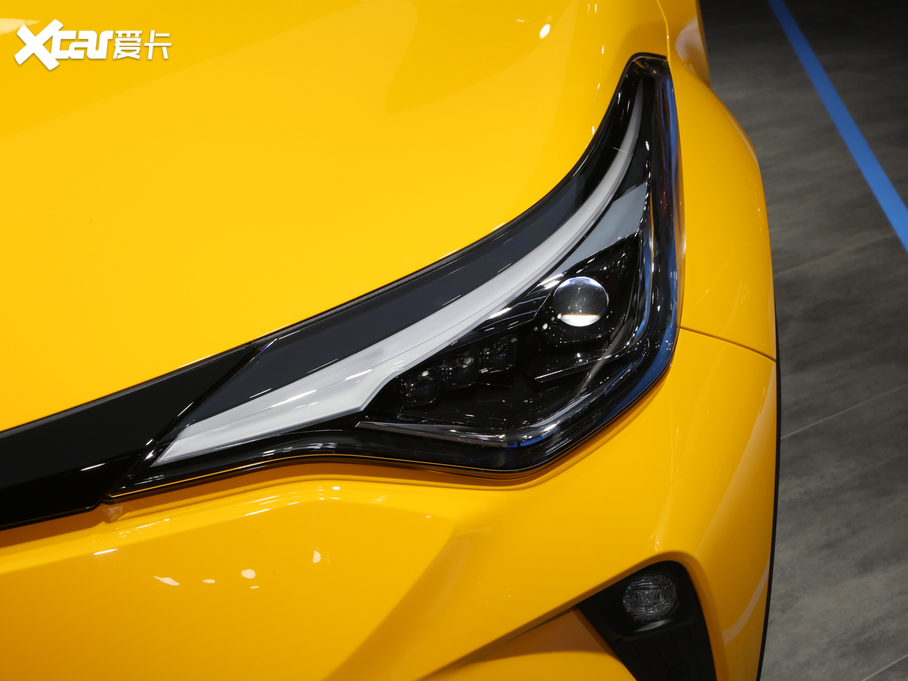 2021���S��C-HR�p�� �p�� 2.0L E-CVT���F��