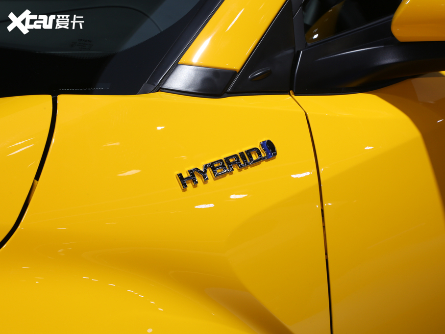 2021���S��C-HR�p�� �p�� 2.0L E-CVT���F��