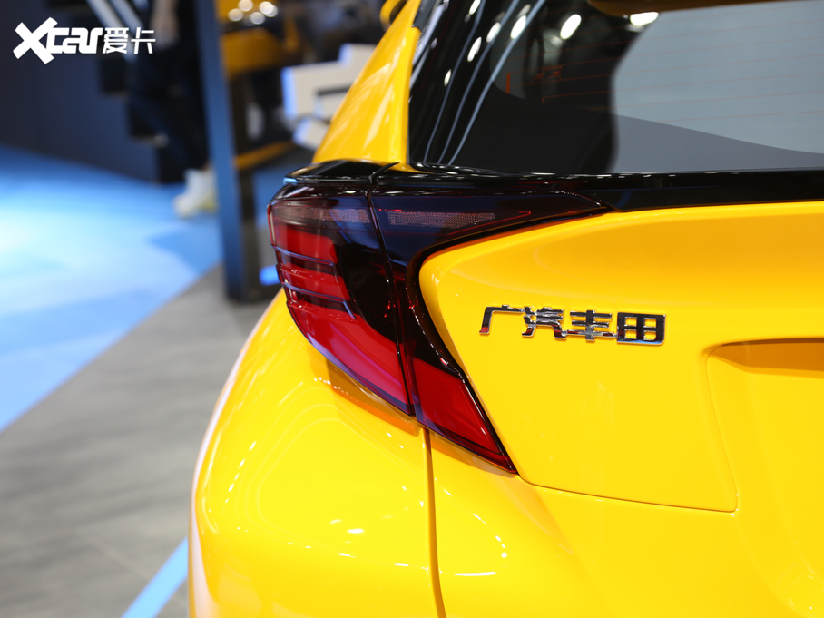 2021���S��C-HR�p�� �p�� 2.0L E-CVT���F��