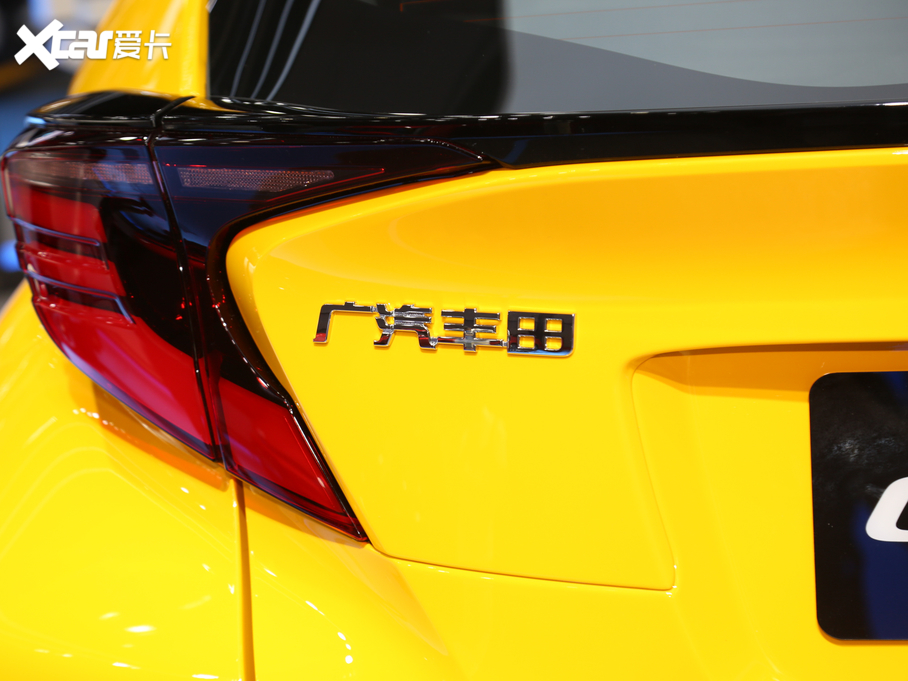 2021���S��C-HR�p�� �p�� 2.0L E-CVT���F��