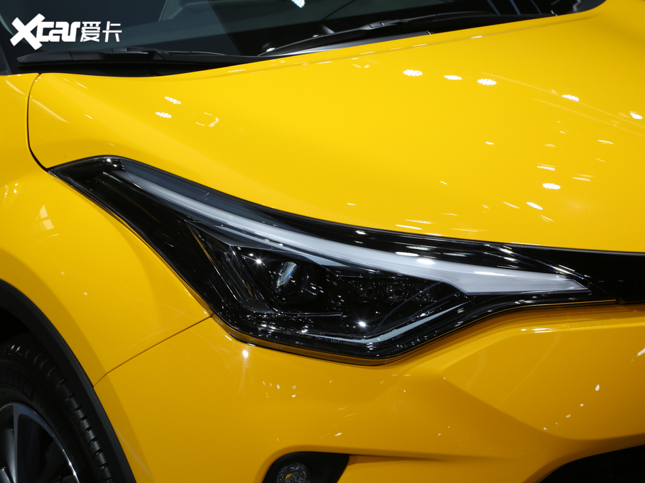 2021���S��C-HR�p�� �p�� 2.0L E-CVT���F��