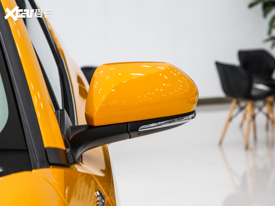 2021���S��C-HR�p�� �p�� 2.0L E-CVT���A��