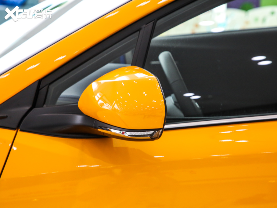 2021���S��C-HR�p�� �p�� 2.0L E-CVT���A��