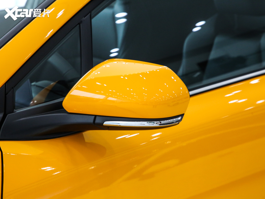 2021���S��C-HR�p�� �p�� 2.0L E-CVT���A��