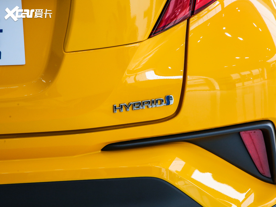 2021���S��C-HR�p�� �p�� 2.0L E-CVT���A��