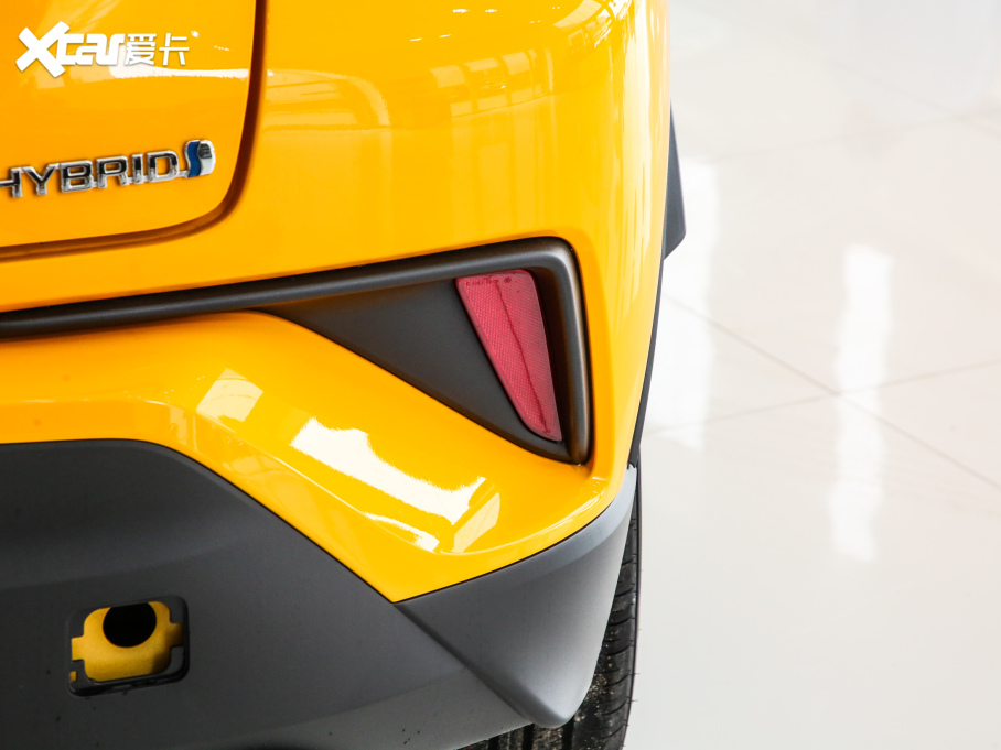 2021���S��C-HR�p�� �p�� 2.0L E-CVT���A��