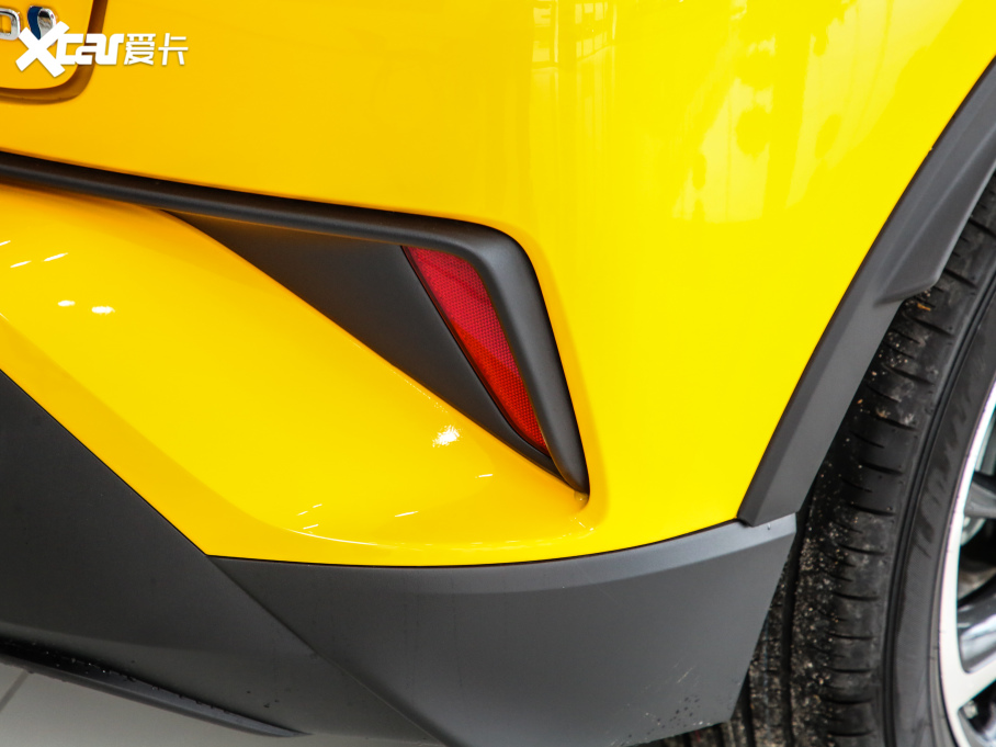 2021���S��C-HR�p�� �p�� 2.0L E-CVT���A��