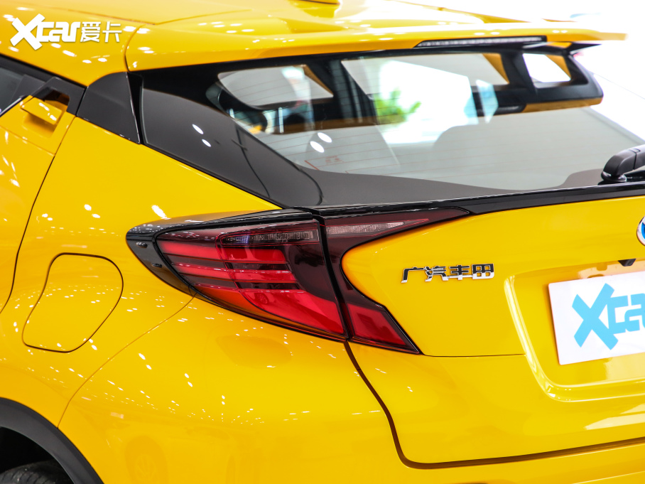 2021���S��C-HR�p�� �p�� 2.0L E-CVT���A��